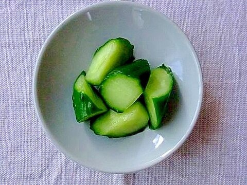 きゅうりの白だし漬け